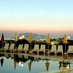 Ξενοδοχείο Akropol 3*