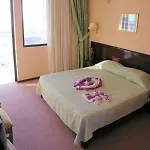 Hotel Akropol 3*