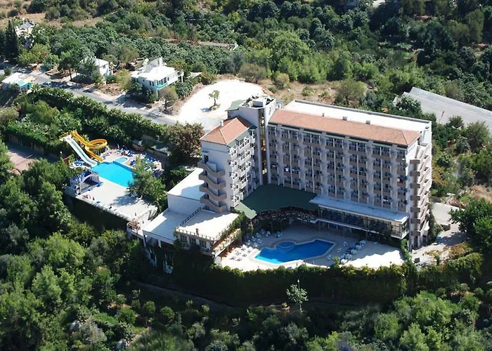 Akropol Hotel 3*