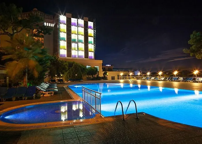 Hotel Akropol 3*